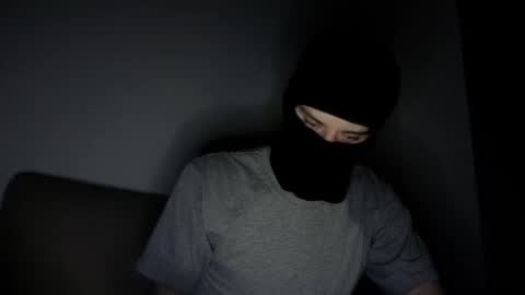 whispero_o online show from December 13, 11:22 pm