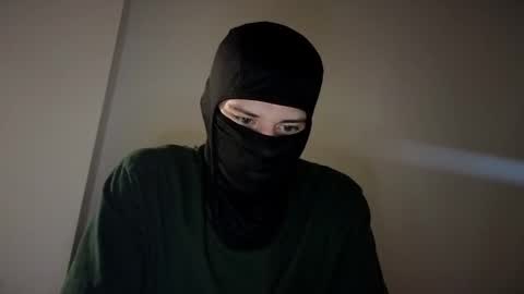 whispero_o online show from December 18, 3:18 pm