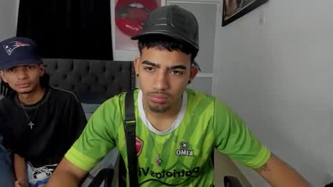 white online show from April 8, 11:30 pm