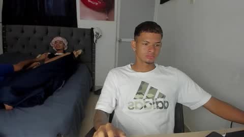 white online show from April 6, 9:16 pm