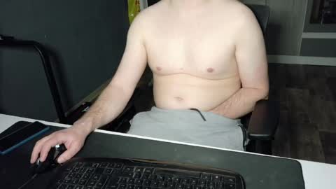 white_pup online show from April 12, 6:23 pm