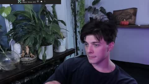 Gus online show from November 9, 7:27 pm