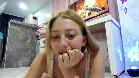 Katrin and Aaron online show from July 23, 5:27 am