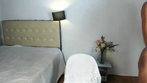 Arra Brown online show from June 30, 12:26 pm