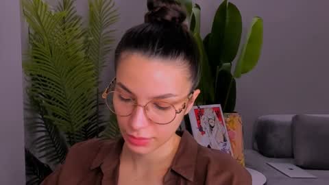 whoislulu online show from January 20, 8:40 pm