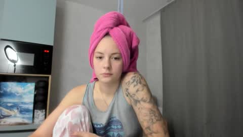 Veronica online show from October 22, 7:59 pm