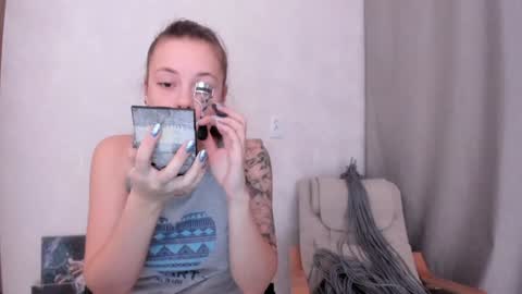 Veronica online show from February 6, 7:29 pm