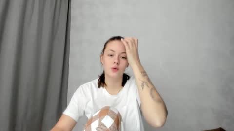 Veronica online show from February 12, 10:02 pm