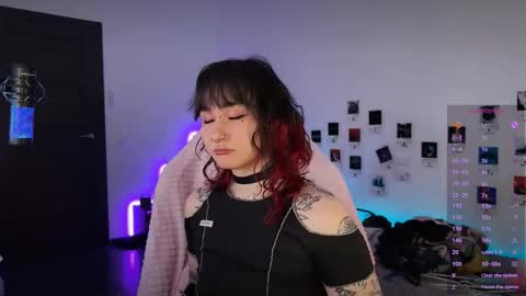 iggy iggz online show from February 12, 2:48 am