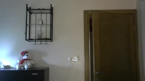 Snapshot of wild_silk_desire chatting on February 18, 11:33 am Alina online show from February 18, 11:33 am