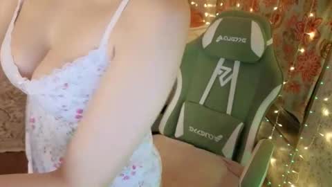 Daisy online show from April 11, 11:36 am