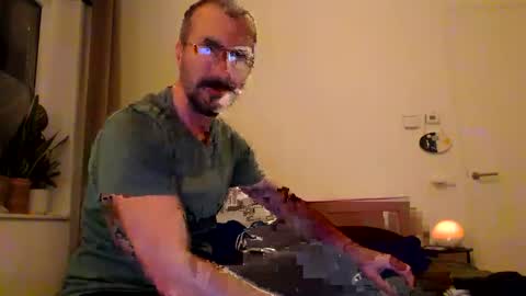 wildnerds online show from October 30, 8:20 pm