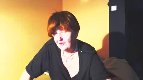 WildRedCat online show from March 3, 4:05 pm