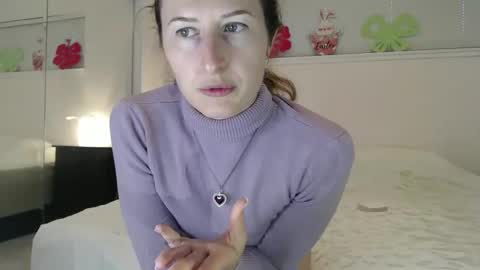 WildRose L - check my Pinned tweet if you dont see me online within 5 minutes after Ive sent email notifications online show from April 21, 1:31 am