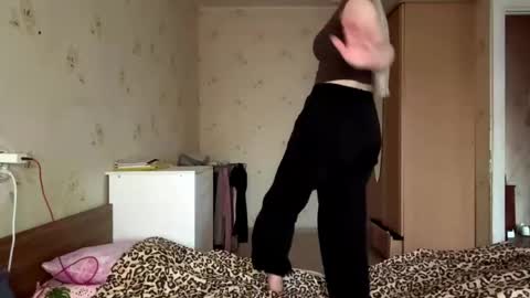 Sophia online show from April 14, 3:04 pm