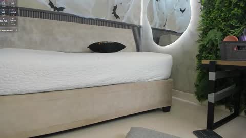 Ms Willow online show from October 24, 12:39 pm