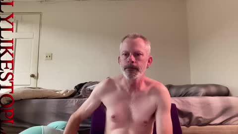 Snapshot of willylikestoplay74 chatting on January 11, 4:46 pm Twisted Will online show from January 11, 4:46 pm