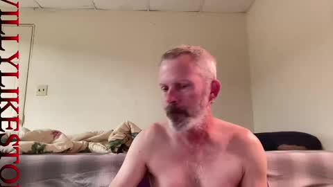 Snapshot of willylikestoplay74 chatting on October 26, 2:12 am Twisted Will online show from October 26, 2:12 am