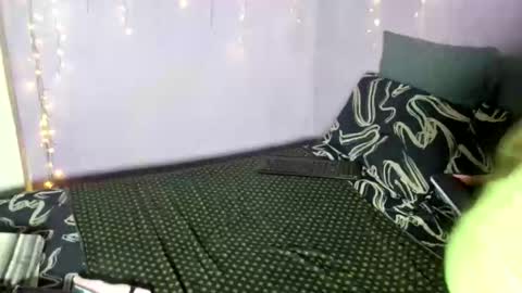 wilmaassylum online show from February 1, 5:15 am