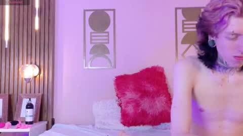 Winchester Hanna online show from March 9, 2:05 am