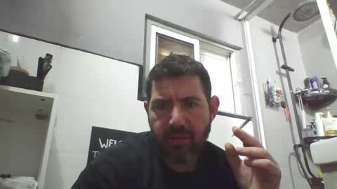 Snapshot of windowpane5 chatting on February 9, 10:09 am windowpane online show from February 9, 10:09 am