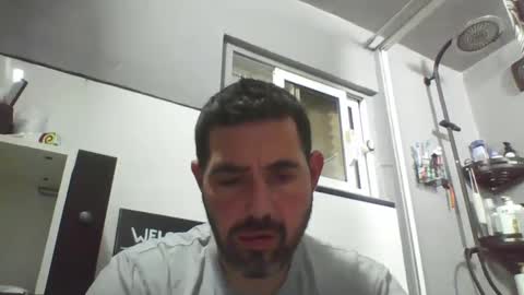 Snapshot of windowpane5 chatting on January 28, 8:36 pm windowpane online show from January 28, 8:36 pm