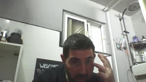 Snapshot of windowpane5 chatting on February 1, 6:51 pm windowpane online show from February 1, 6:51 pm