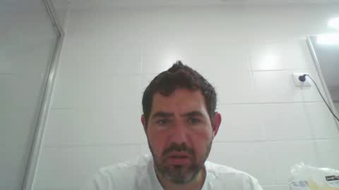 Snapshot of windowpane5 chatting on March 4, 9:29 am windowpane online show from March 4, 9:29 am