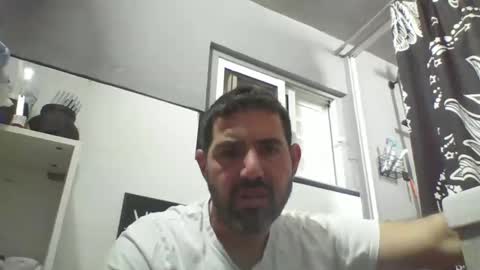 Snapshot of windowpane5 chatting on February 2, 11:40 am windowpane online show from February 2, 11:40 am