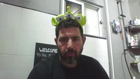 Snapshot of windowpane5 chatting on February 15, 5:50 pm windowpane online show from February 15, 5:50 pm