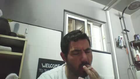 Snapshot of windowpane5 chatting on March 9, 12:31 pm windowpane online show from March 9, 12:31 pm