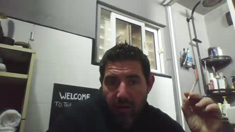 Snapshot of windowpane5 chatting on March 8, 11:58 am windowpane online show from March 8, 11:58 am