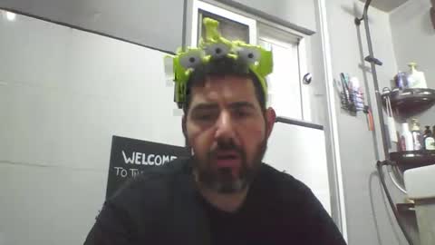 Snapshot of windowpane5 chatting on February 16, 5:04 pm windowpane online show from February 16, 5:04 pm