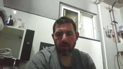 Snapshot of windowpane5 chatting on January 29, 11:35 pm windowpane online show from January 29, 11:35 pm