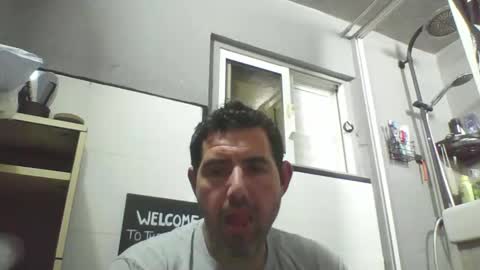 Snapshot of windowpane5 chatting on February 24, 11:19 pm windowpane online show from February 24, 11:19 pm