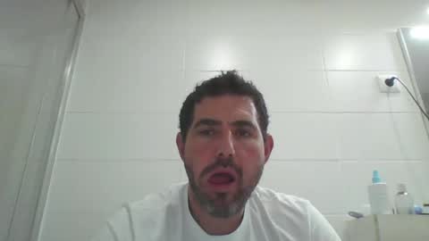 Snapshot of windowpane5 chatting on March 3, 4:36 pm windowpane online show from March 3, 4:36 pm