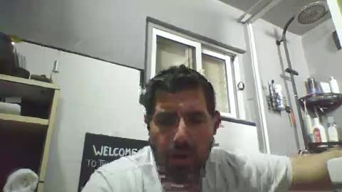 Snapshot of windowpane5 chatting on March 9, 10:30 pm windowpane online show from March 9, 10:30 pm