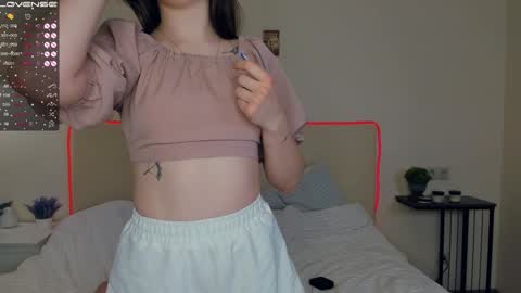 Amalia and Mia online show from January 28, 7:11 am