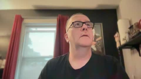 Snapshot of wintyr chatting on October 7, 8:49 pm wintyr online show from October 7, 8:49 pm