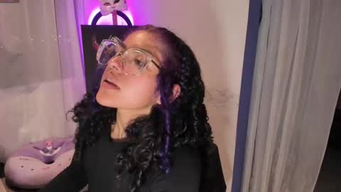 Snapshot of witchofhearts chatting on February 13, 11:58 pm     Luna Violeta  A r t i s t  online show from February 13, 11:58 pm