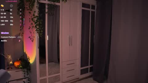 Snapshot of with_my_bae chatting on October 29, 9:04 pm Hollis online show from October 29, 9:04 pm