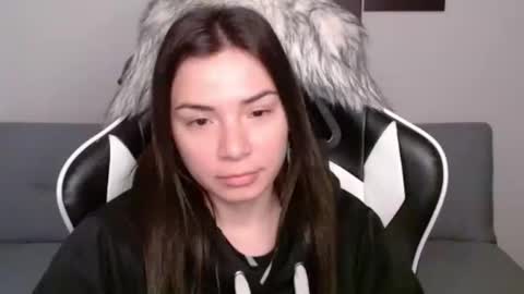 Snapshot of wolfs_daughter chatting on March 9, 4:05 am Alex online show from March 9, 4:05 am
