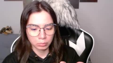 Alex online show from February 18, 3:06 am