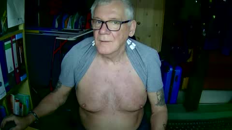 Always Horny online show from April 9, 5:07 pm