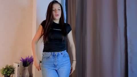Mila today is the first day hello everyone  online show from June 21, 3:07 pm