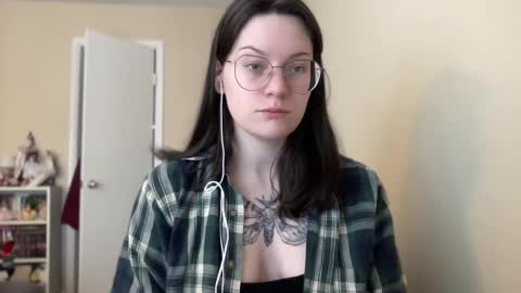 Lucina online show from January 6, 3:29 pm