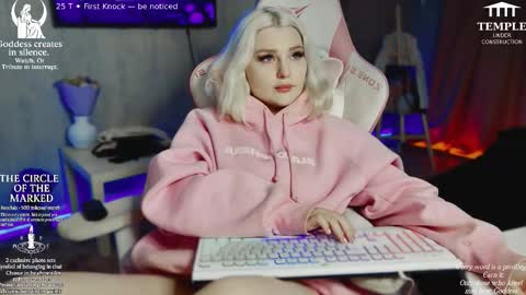 Goddess Sophy online show from October 18, 5:06 pm