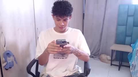 Snapshot of wyatt_444 chatting on January 12, 9:08 pm wyatt online show from January 12, 9:08 pm