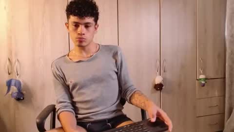 Snapshot of wyatt_444 chatting on January 11, 10:40 pm wyatt online show from January 11, 10:40 pm