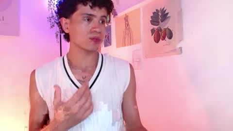 Snapshot of wyatt_444 chatting on December 5, 2:04 am wyatt online show from December 5, 2:04 am